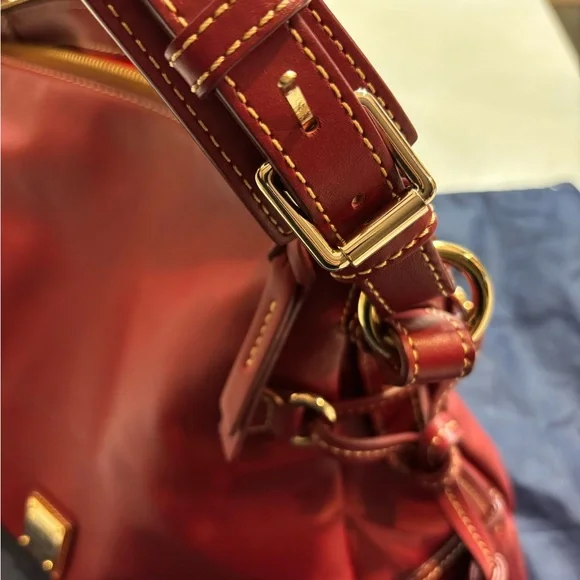 Dooney & Bourke's Teagan Mulberry Purse. - Picture 11 of 16